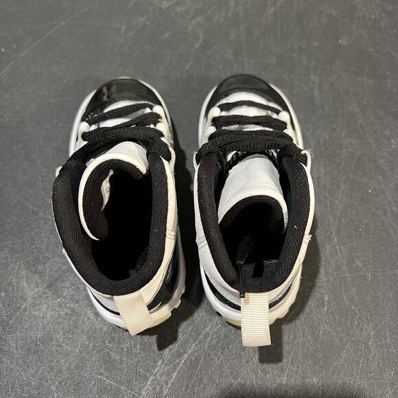 Jordan 11 Retro DMP Gratitude Shoes Toddler 8C Black White Gold 378040-170 Baby - Picture 8 of 9